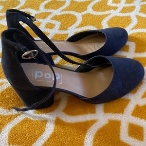 Pop from J C Penney blue suede pumps with chunky heel